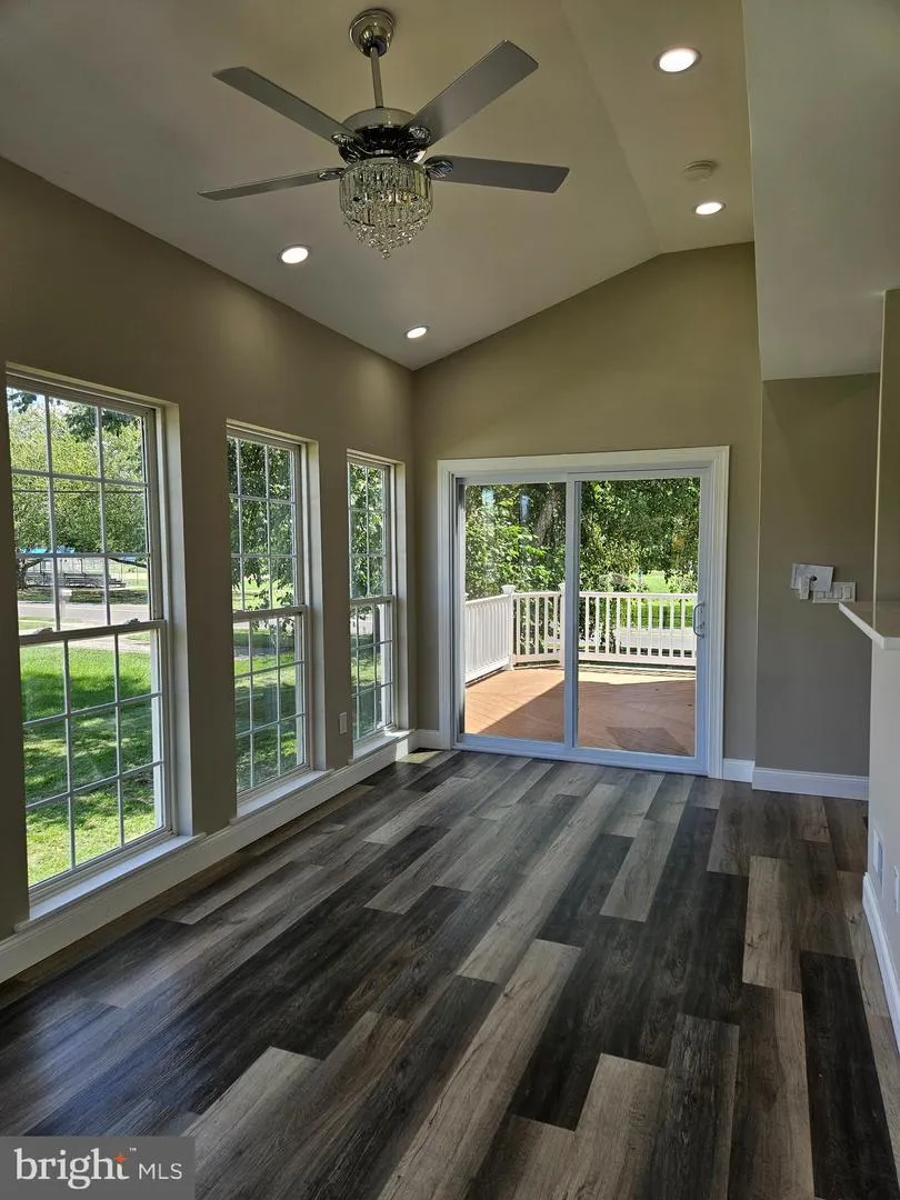 2 DEERFIELD Seabrook, NJ 08302