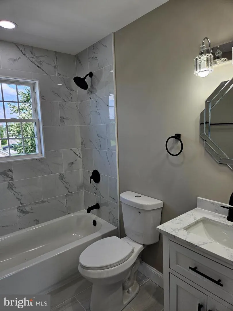 2 DEERFIELD Seabrook, NJ 08302