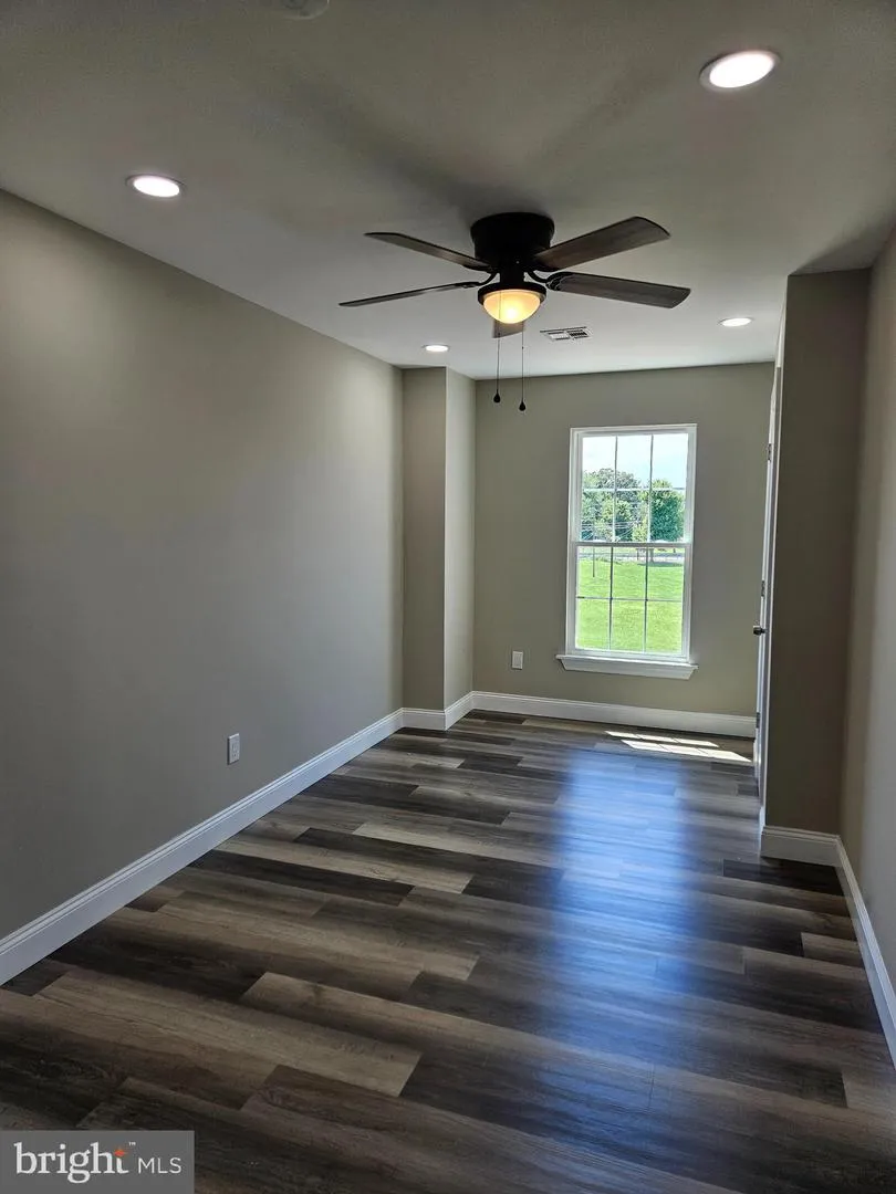2 DEERFIELD Seabrook, NJ 08302