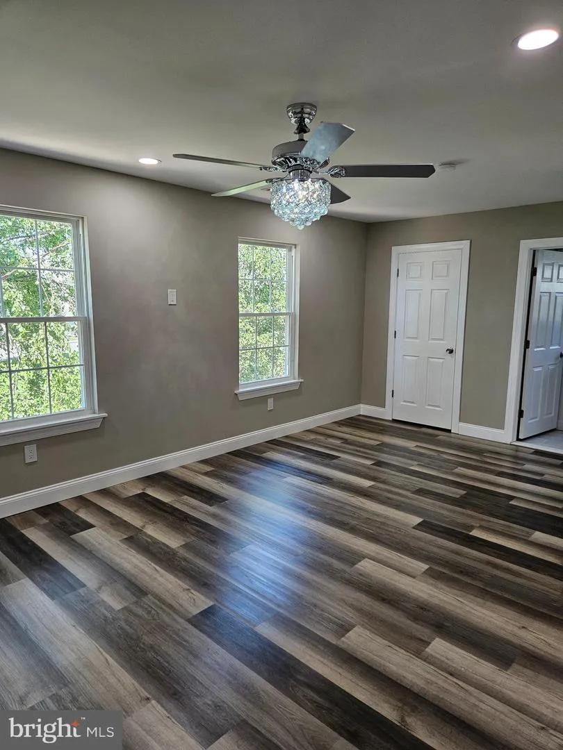 2 DEERFIELD Seabrook, NJ 08302