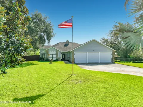 1205 War Eagle Boulevard