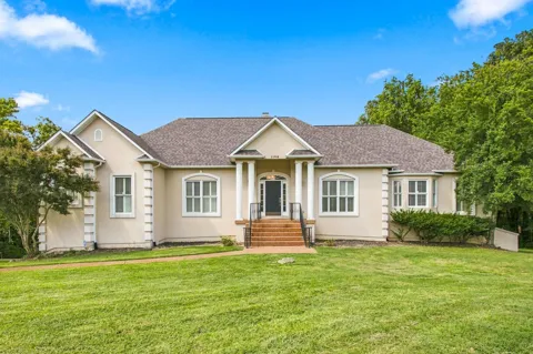 1108 Abbey Rd