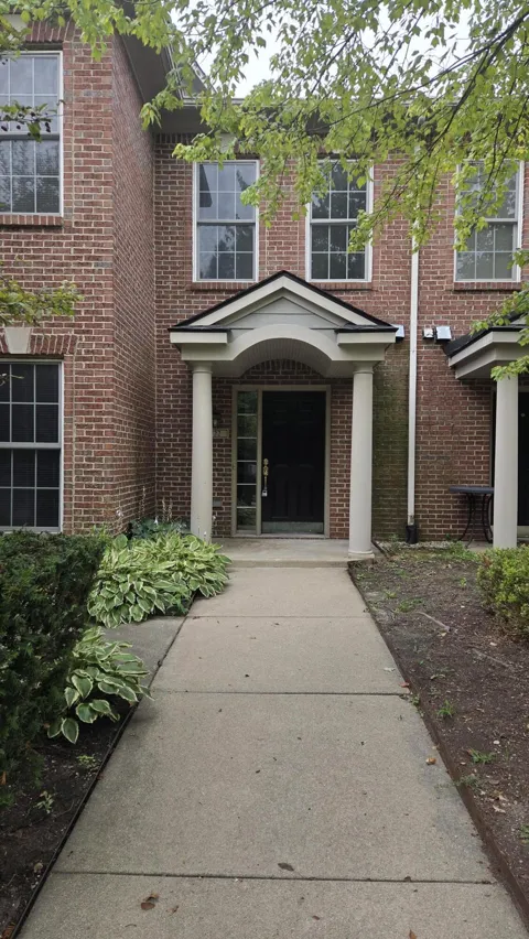 5722 Wellesley Lane