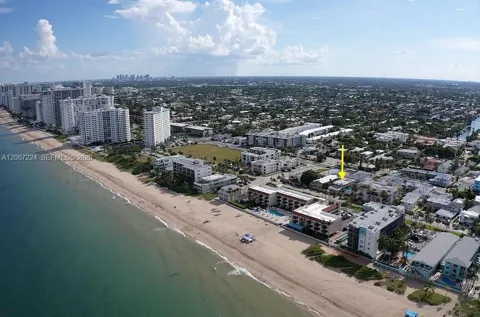 4213 El Mar Dr #2