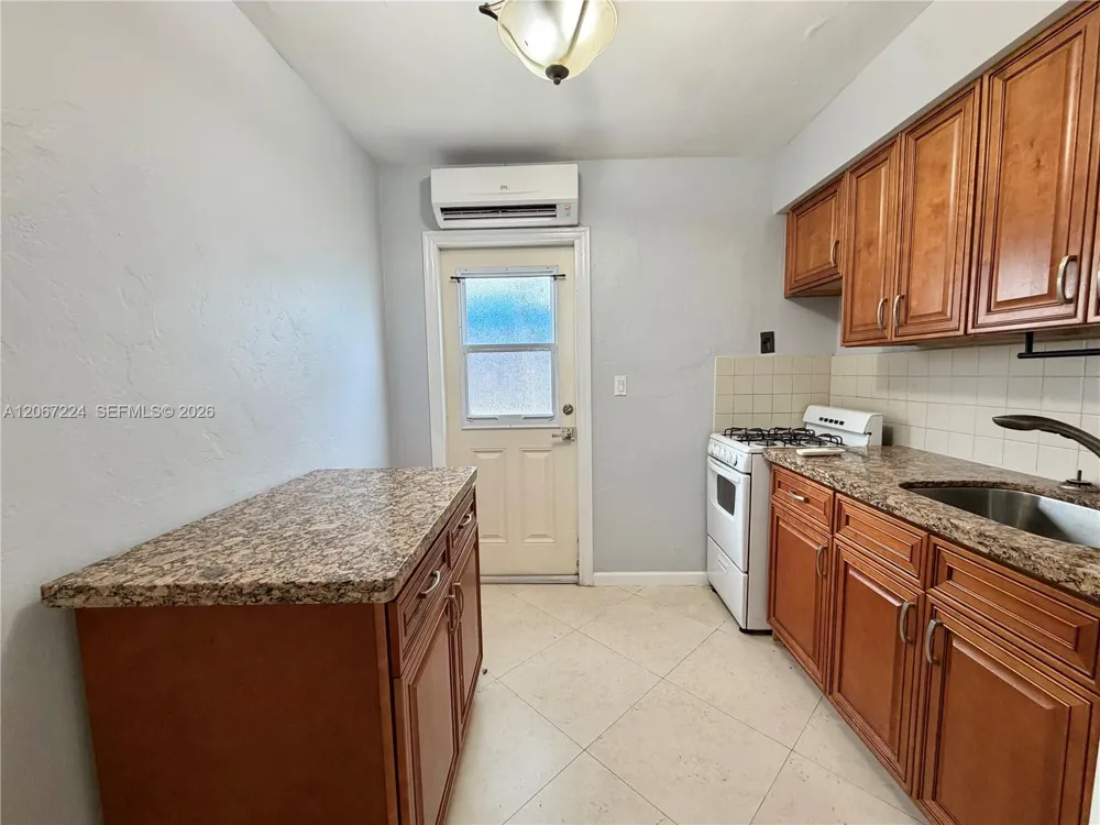 4213 El Mar Dr #2 Lauderdale By The Sea, FL 33308
