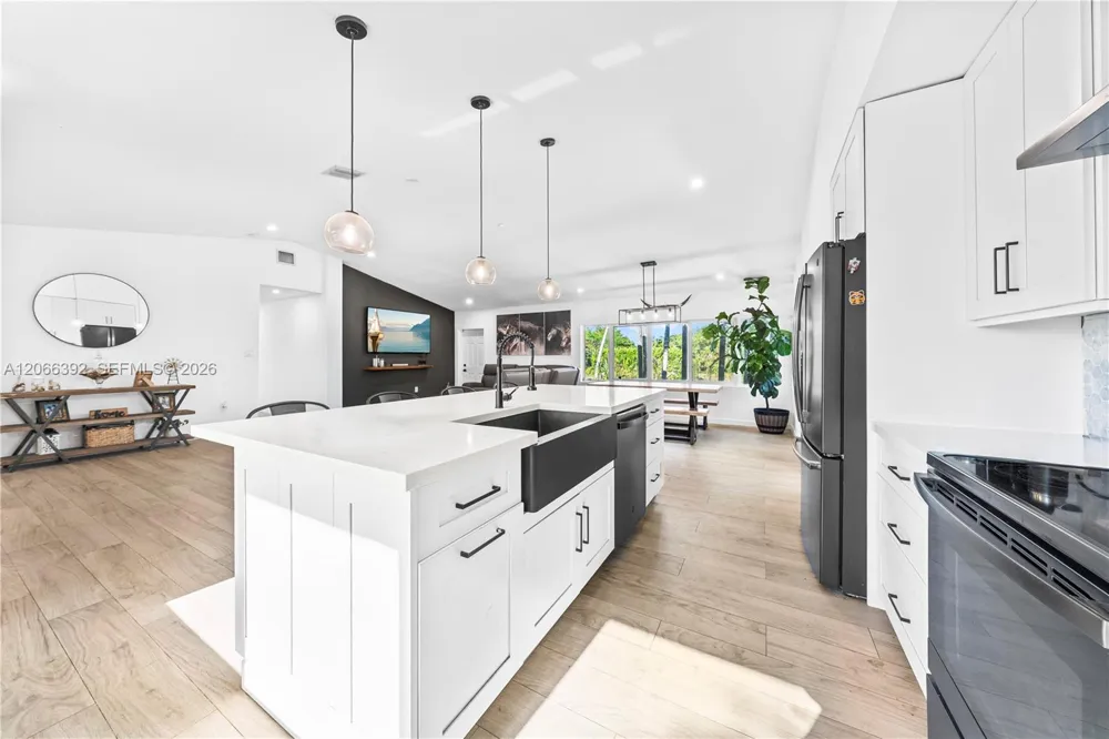 19601 SW 187th Ave Miami, FL 33187