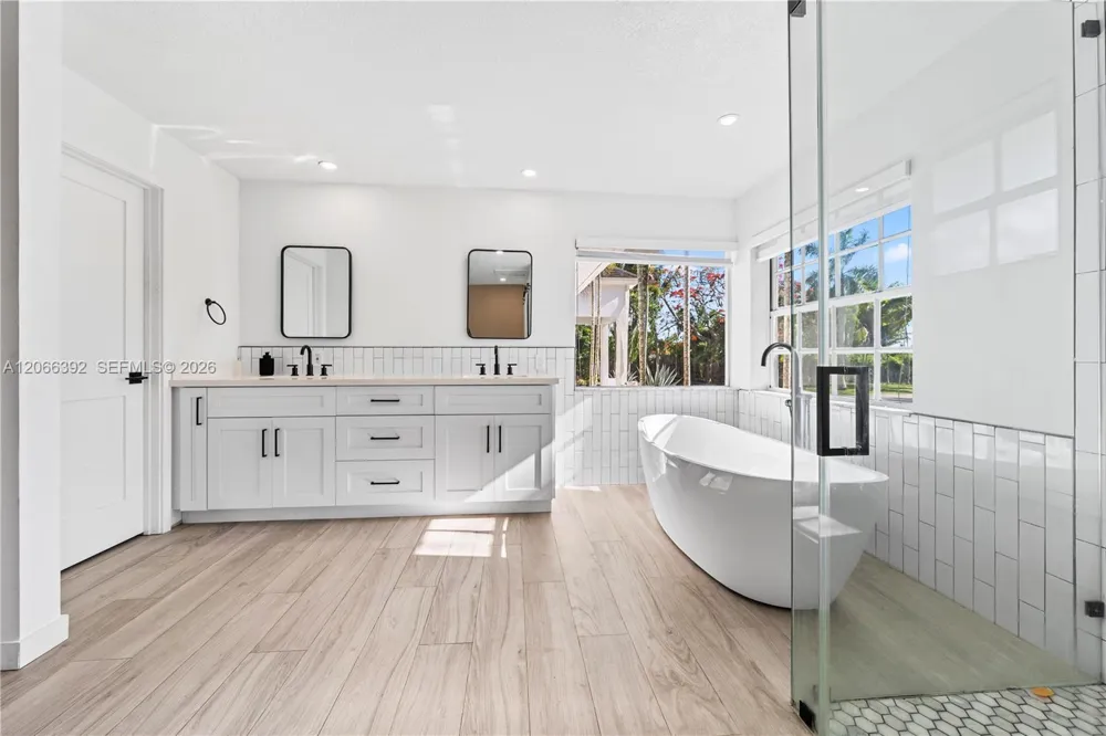 19601 SW 187th Ave Miami, FL 33187