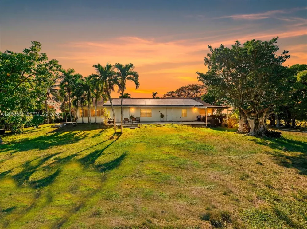 19601 SW 187th Ave Miami, FL 33187