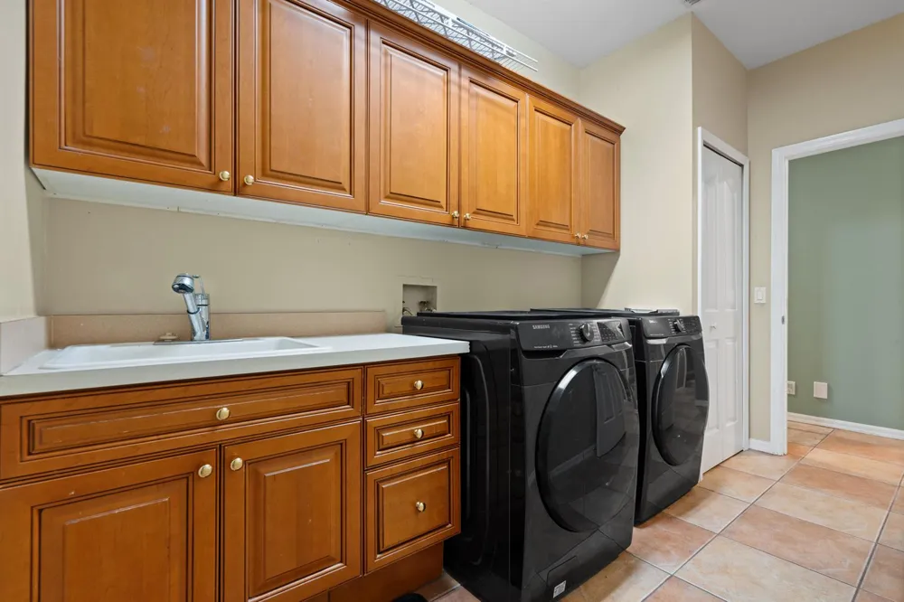 202 NE FLAX TERRACE Jensen Beach, FL 34957