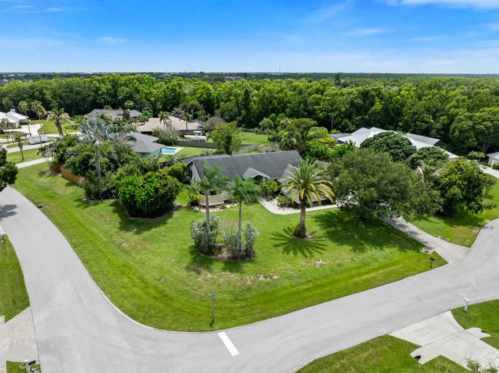 202 NE FLAX TERRACE Jensen Beach, FL 34957