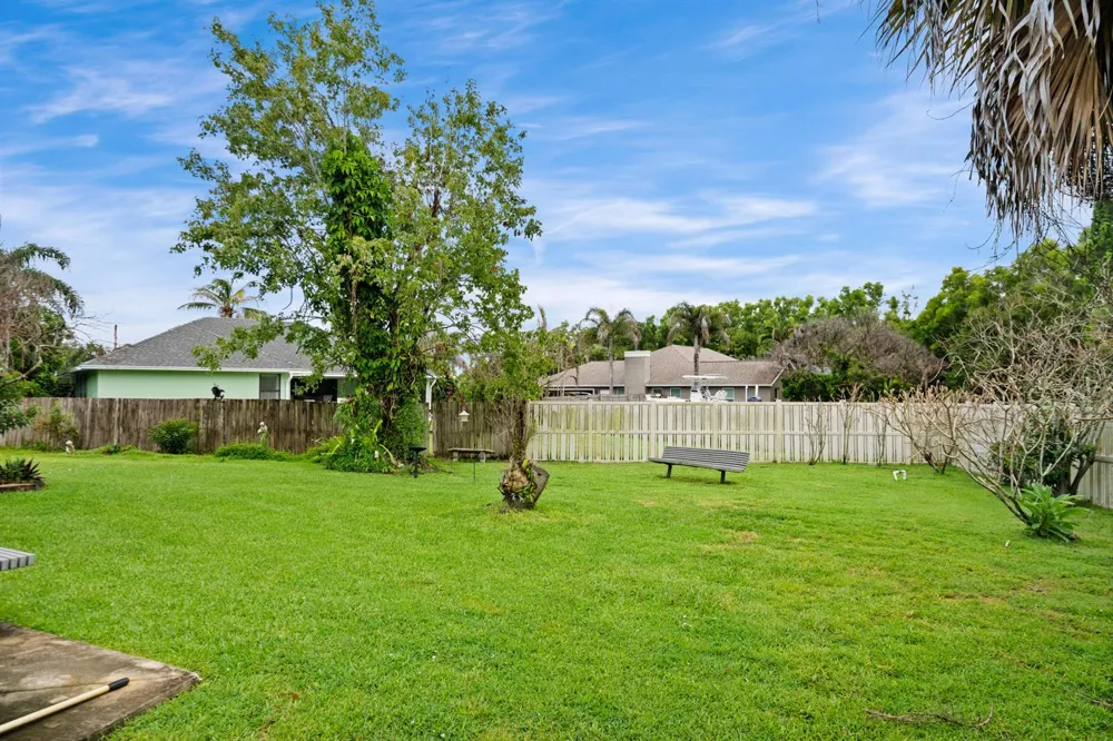 202 NE FLAX TERRACE Jensen Beach, FL 34957