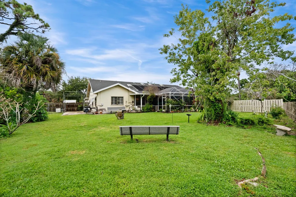 202 NE FLAX TERRACE Jensen Beach, FL 34957