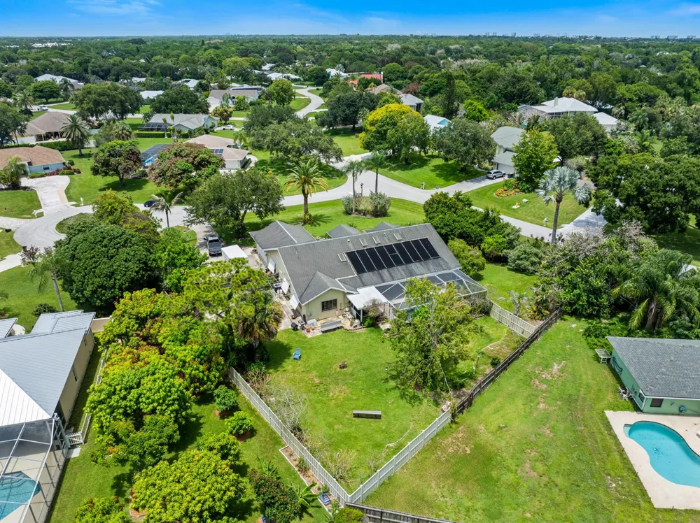 202 NE FLAX TERRACE Jensen Beach, FL 34957