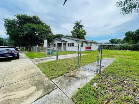 1388 NW 101 St #1388
