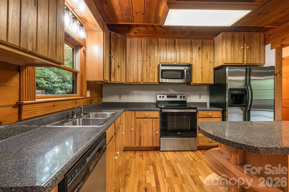 256 Fairway Loop Burnsville, NC 28714