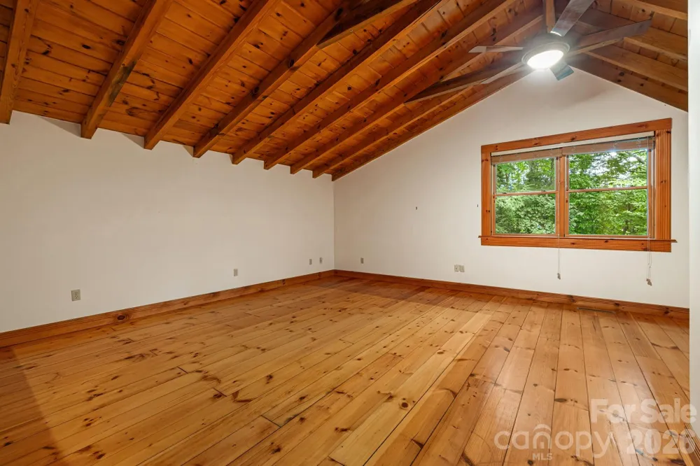 256 Fairway Loop Burnsville, NC 28714