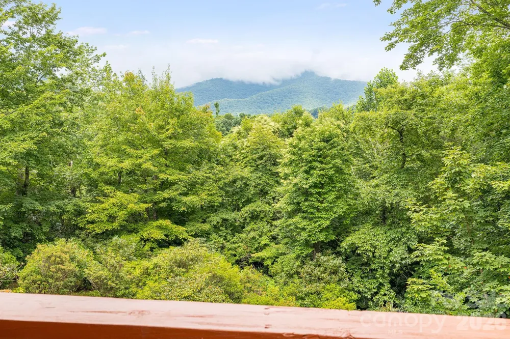 256 Fairway Loop Burnsville, NC 28714