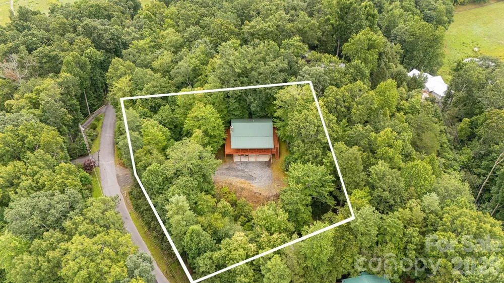 256 Fairway Loop Burnsville, NC 28714