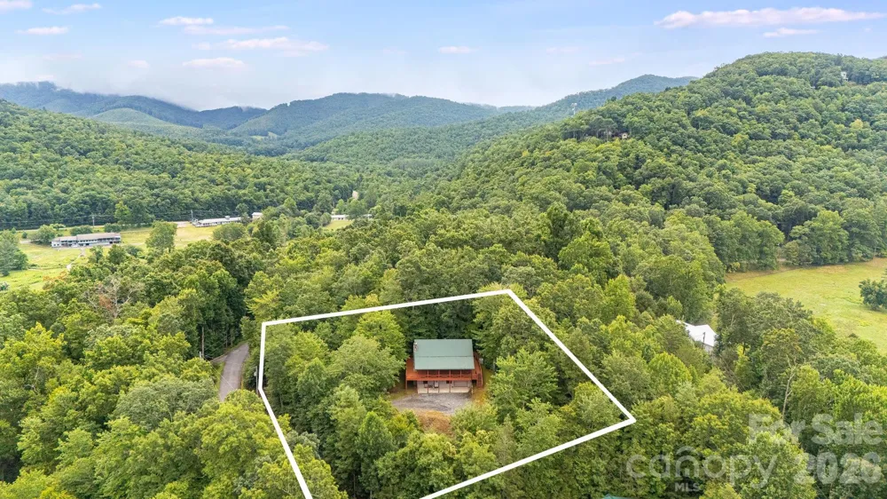 256 Fairway Loop Burnsville, NC 28714