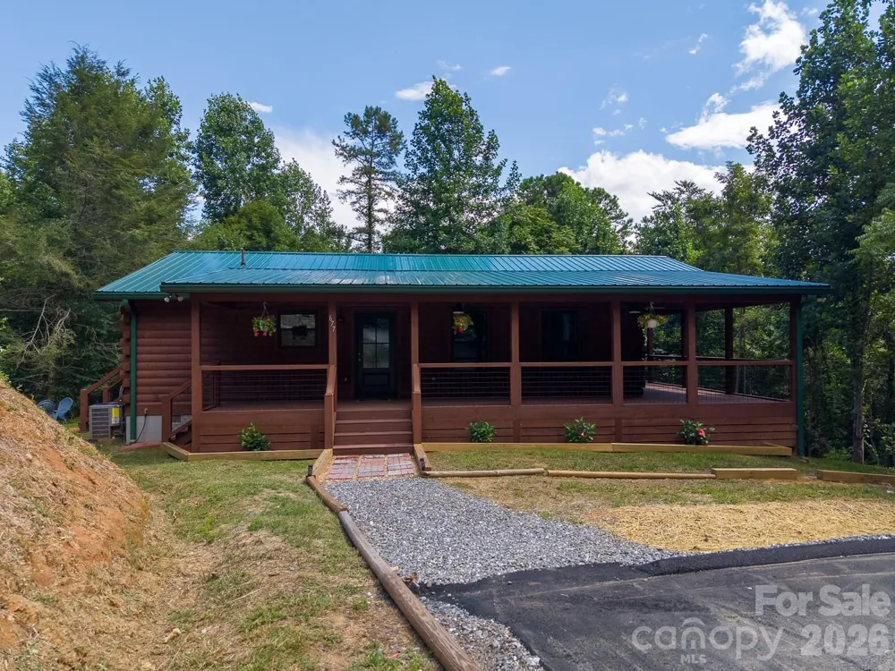 677 Ridgetop Circle Whittier, NC 28789