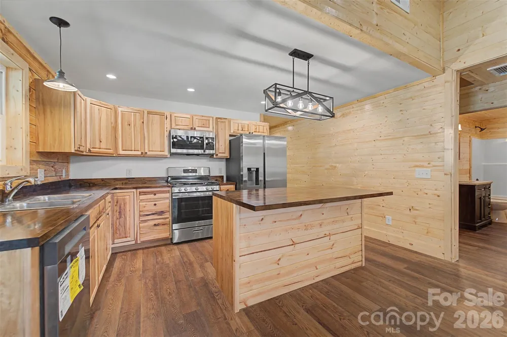 677 Ridgetop Circle Whittier, NC 28789