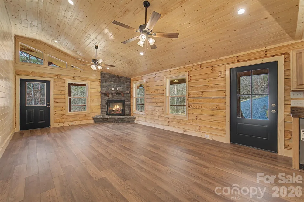 677 Ridgetop Circle Whittier, NC 28789