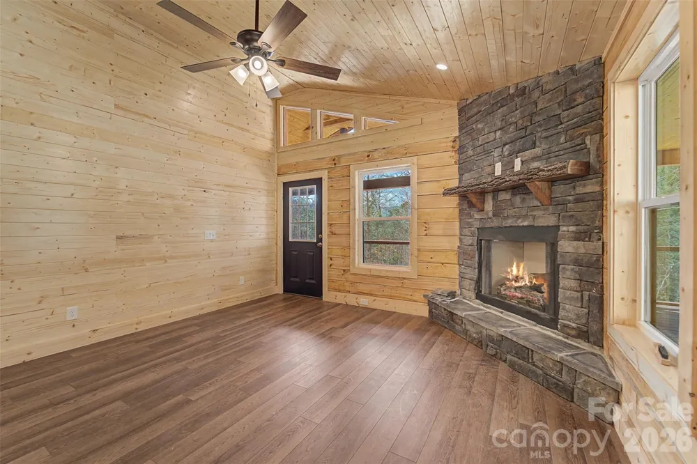677 Ridgetop Circle Whittier, NC 28789