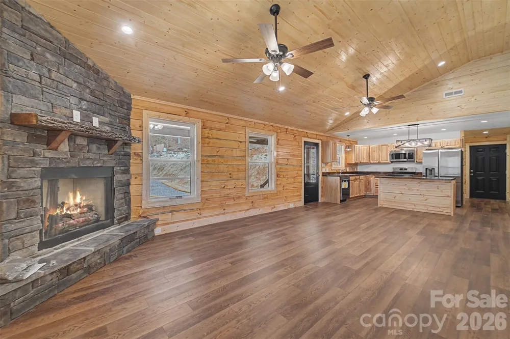 677 Ridgetop Circle Whittier, NC 28789