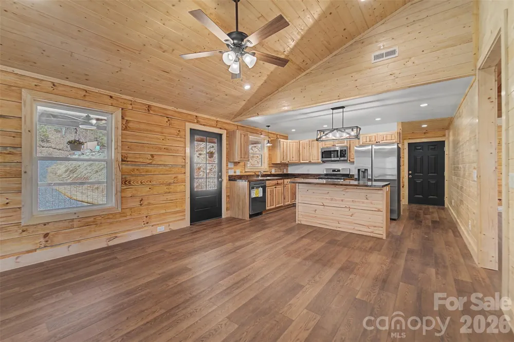 677 Ridgetop Circle Whittier, NC 28789