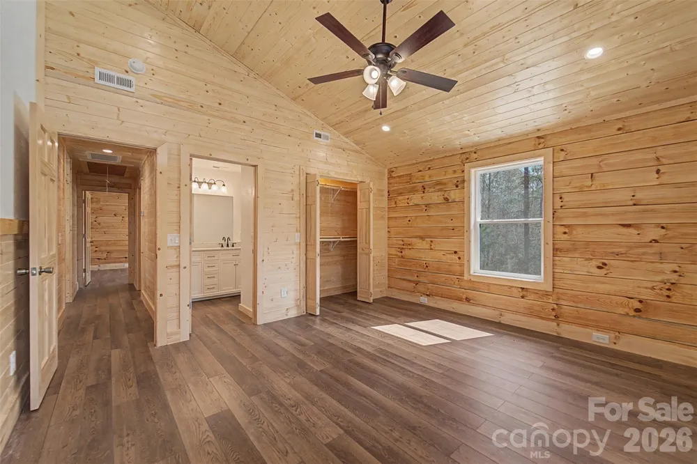 677 Ridgetop Circle Whittier, NC 28789