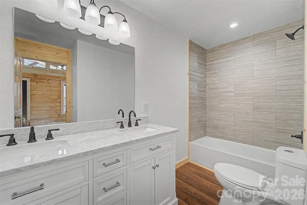 677 Ridgetop Circle Whittier, NC 28789