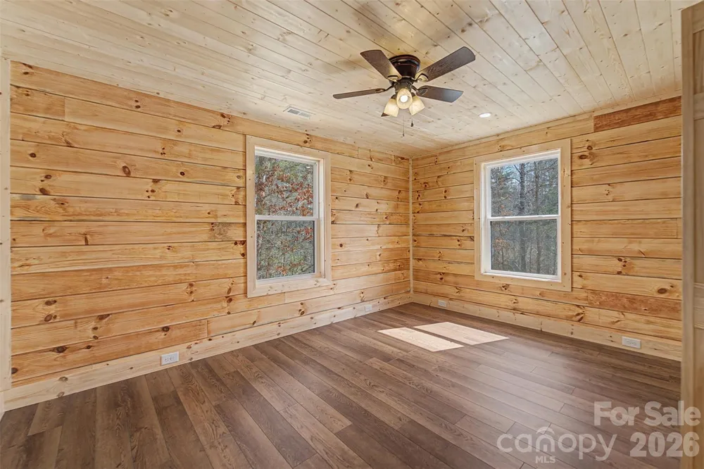 677 Ridgetop Circle Whittier, NC 28789