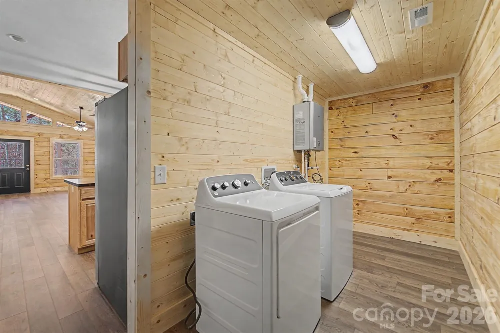 677 Ridgetop Circle Whittier, NC 28789