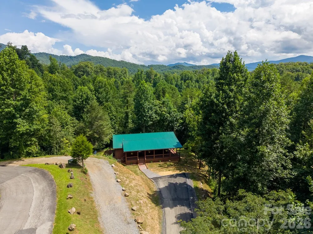 677 Ridgetop Circle Whittier, NC 28789