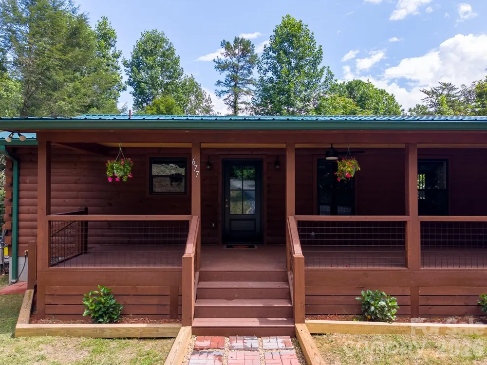 677 Ridgetop Circle Whittier, NC 28789
