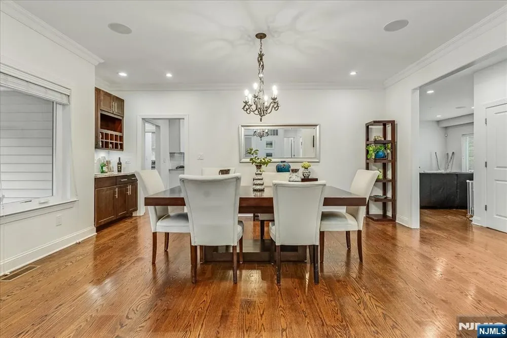 23 Erskine Drive Morristown Town, NJ 07960