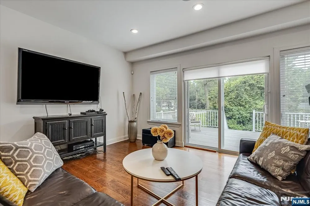 23 Erskine Drive Morristown Town, NJ 07960
