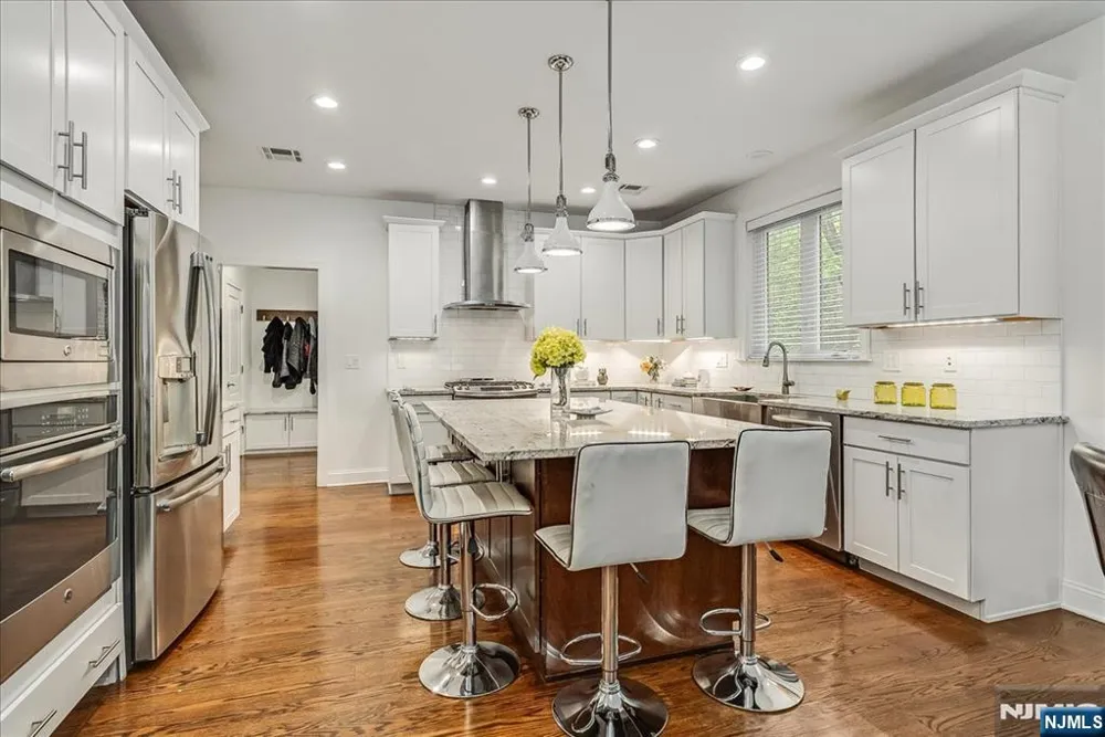 23 Erskine Drive Morristown Town, NJ 07960