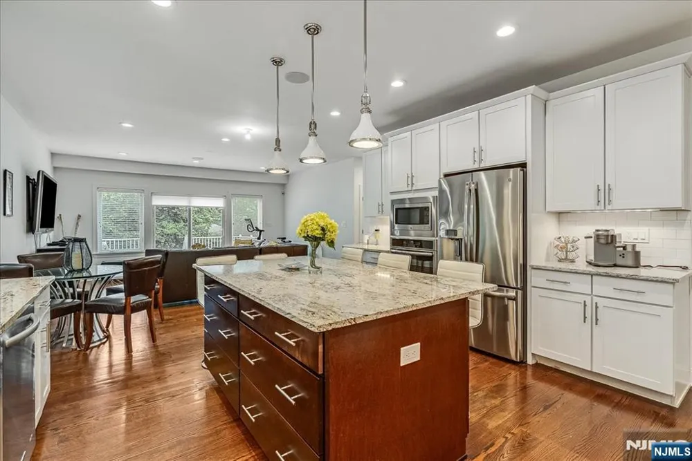 23 Erskine Drive Morristown Town, NJ 07960