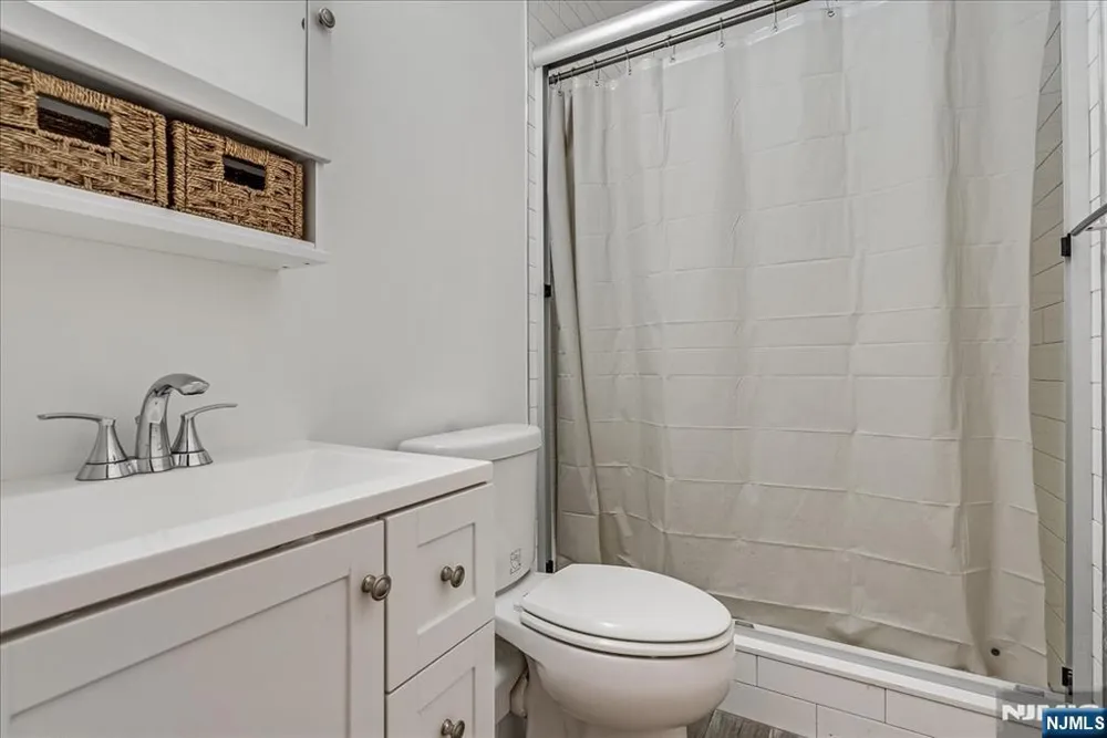 23 Erskine Drive Morristown Town, NJ 07960