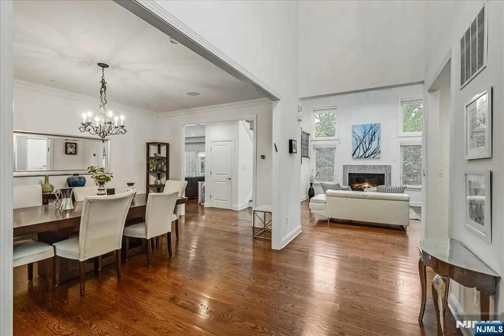 23 Erskine Drive Morristown Town, NJ 07960