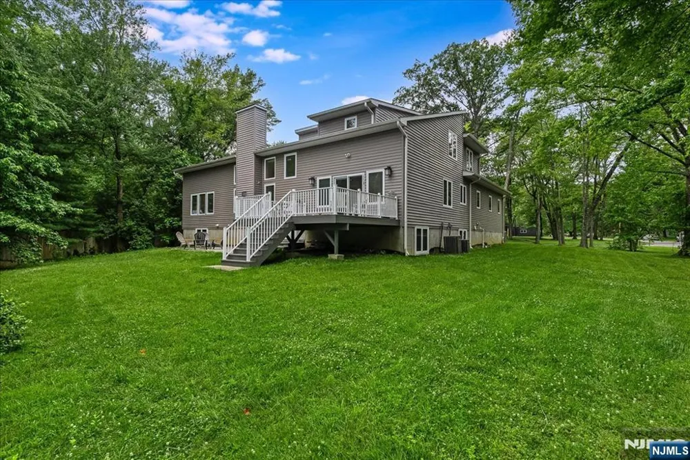 23 Erskine Drive Morristown Town, NJ 07960
