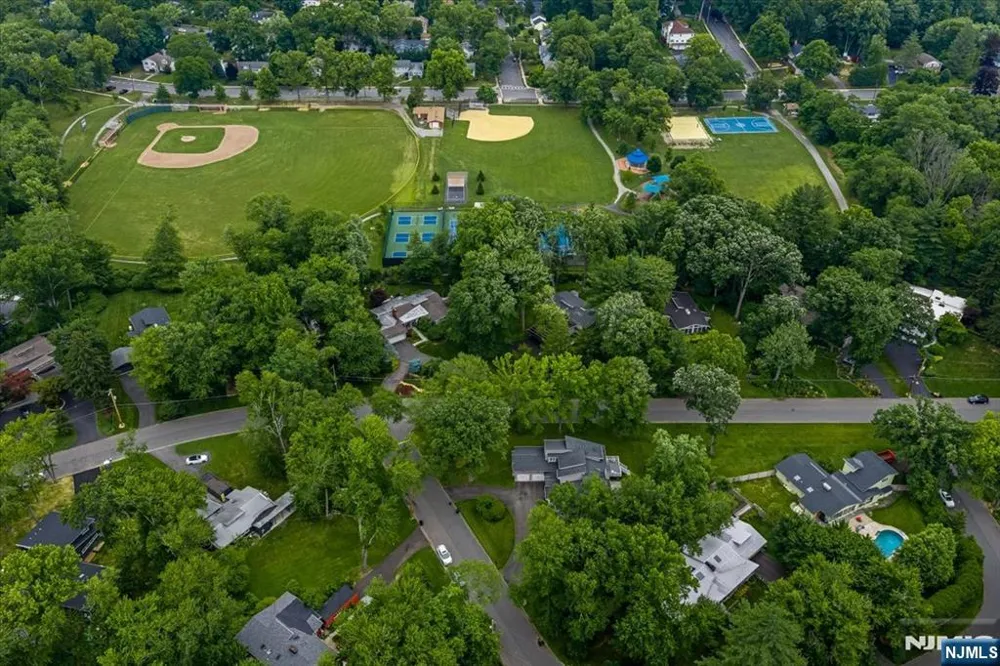 23 Erskine Drive Morristown Town, NJ 07960