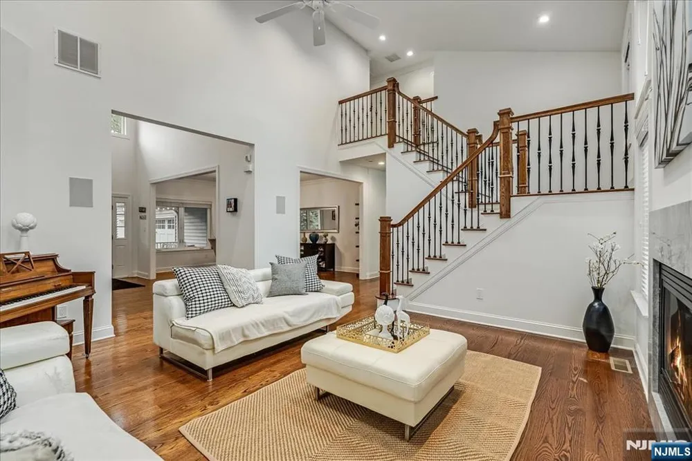 23 Erskine Drive Morristown Town, NJ 07960
