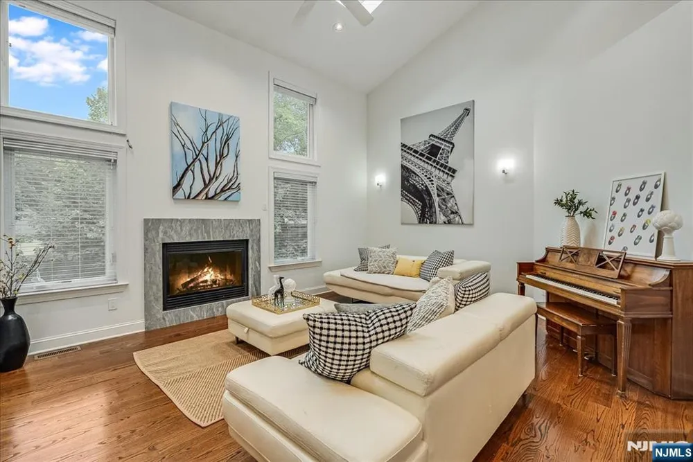 23 Erskine Drive Morristown Town, NJ 07960