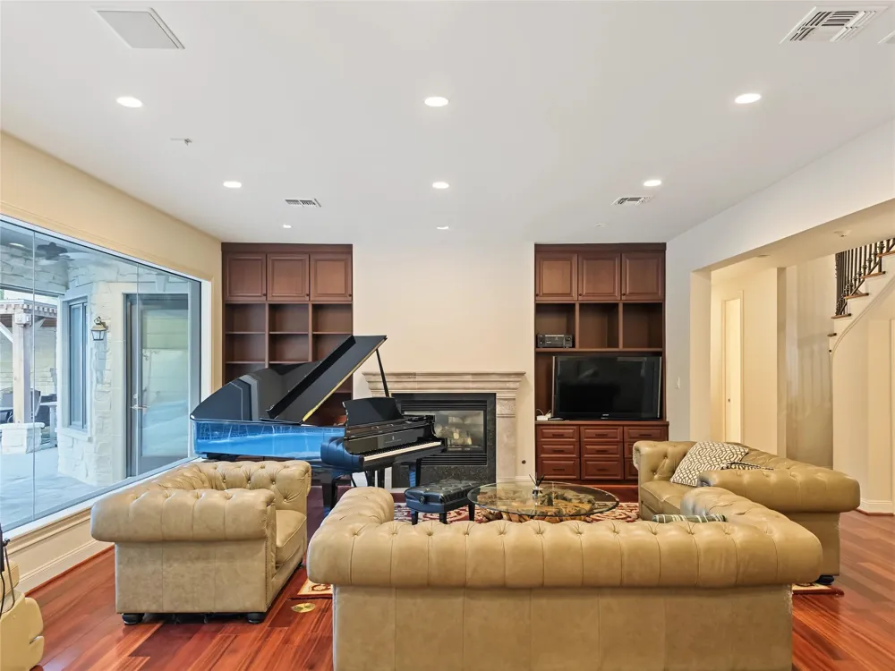 12018 Surrey Lane Bunker Hill Village, TX 77024