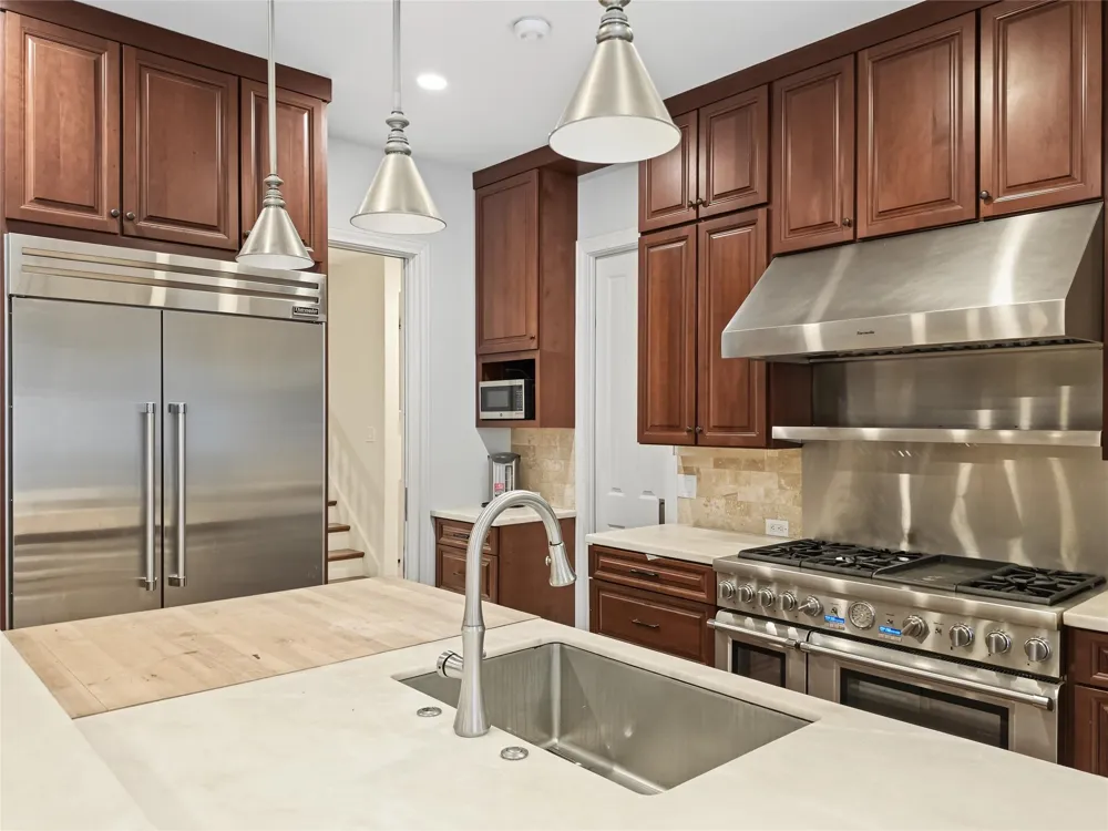12018 Surrey Lane Bunker Hill Village, TX 77024
