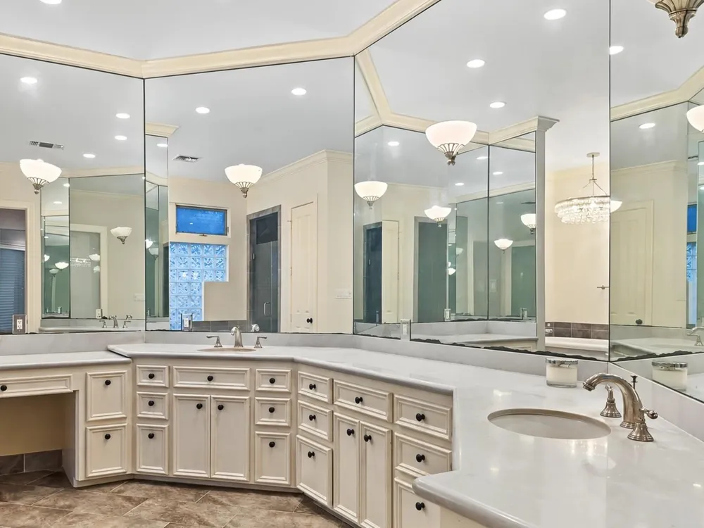 12018 Surrey Lane Bunker Hill Village, TX 77024