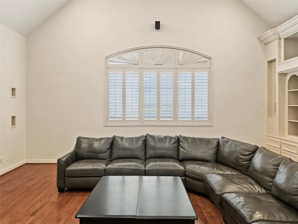 12018 Surrey Lane Bunker Hill Village, TX 77024