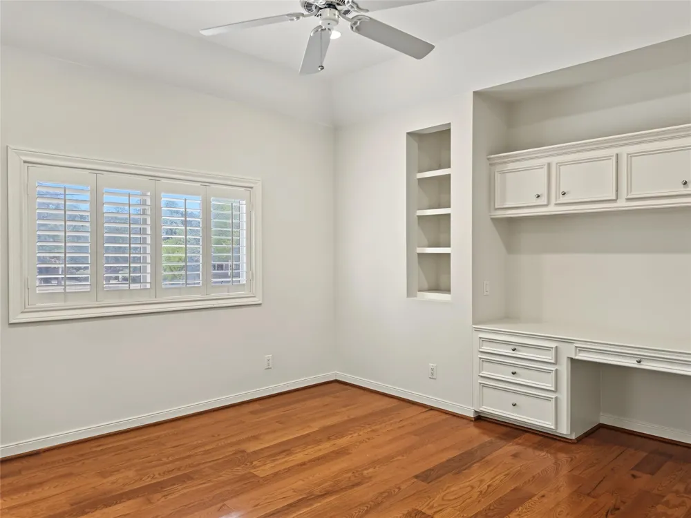 12018 Surrey Lane Bunker Hill Village, TX 77024